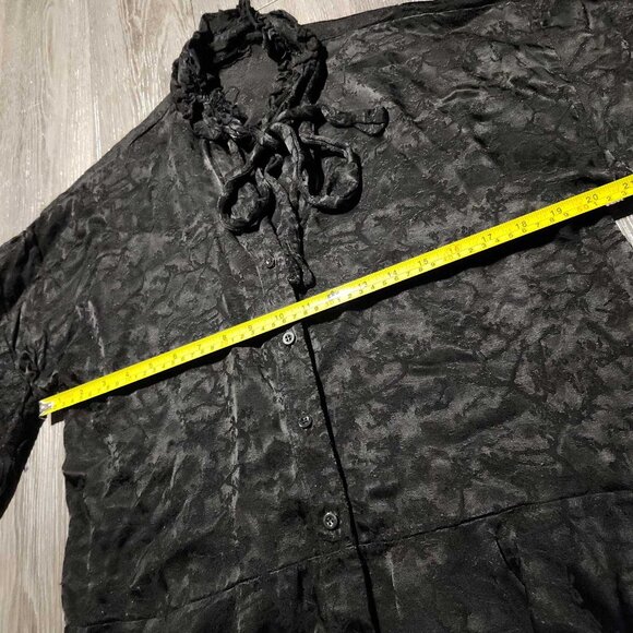 Vintage Victorian style black high neck bow shirt with puffy pirate sleeves - Picture 11 of 14